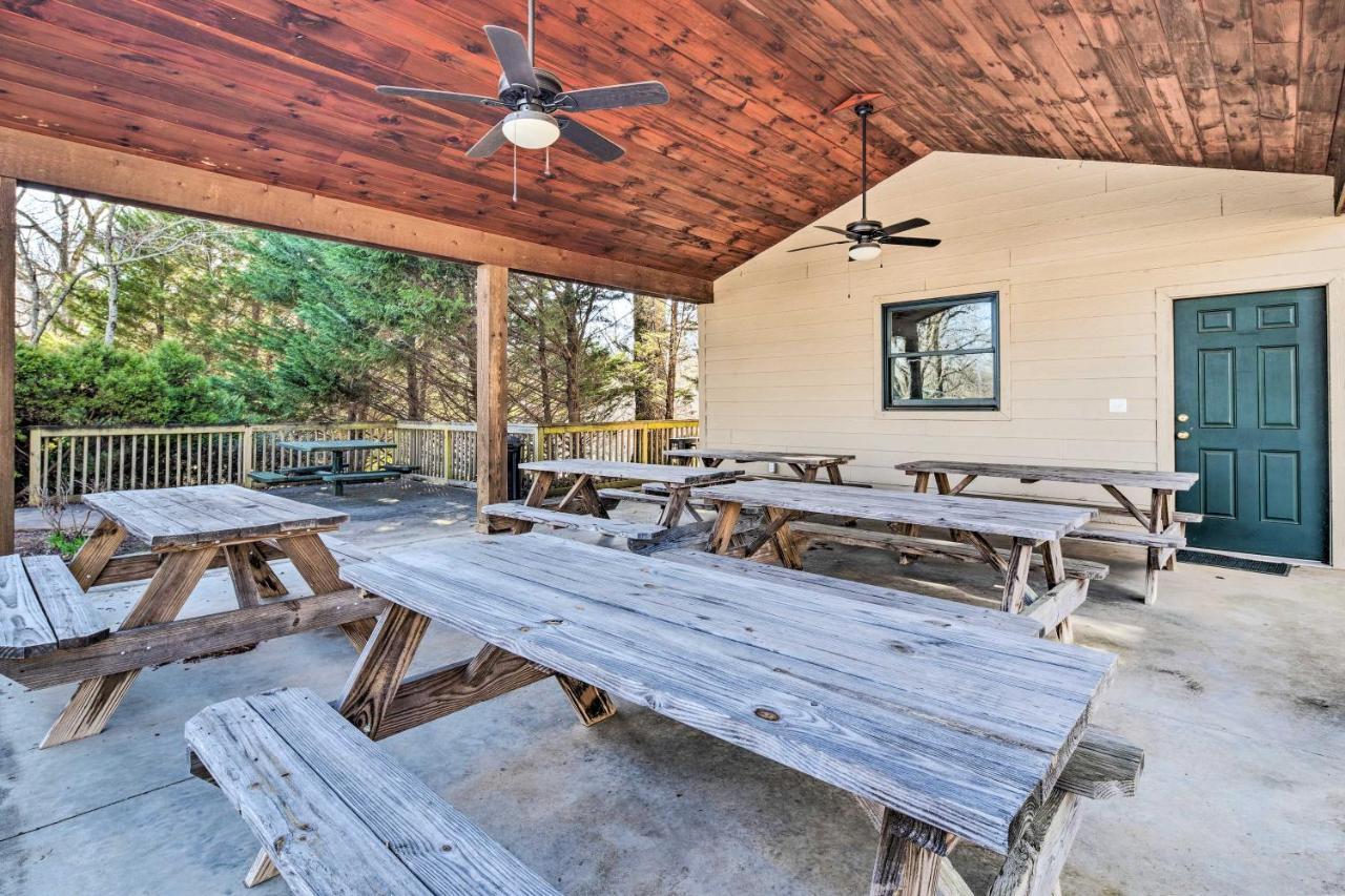 Lake Lure Studio With Private Balcony And Pool Access! Exterior foto